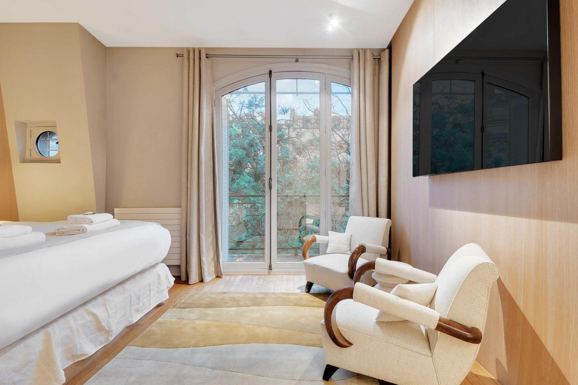 Fabulous House - A Gem In Chic Western