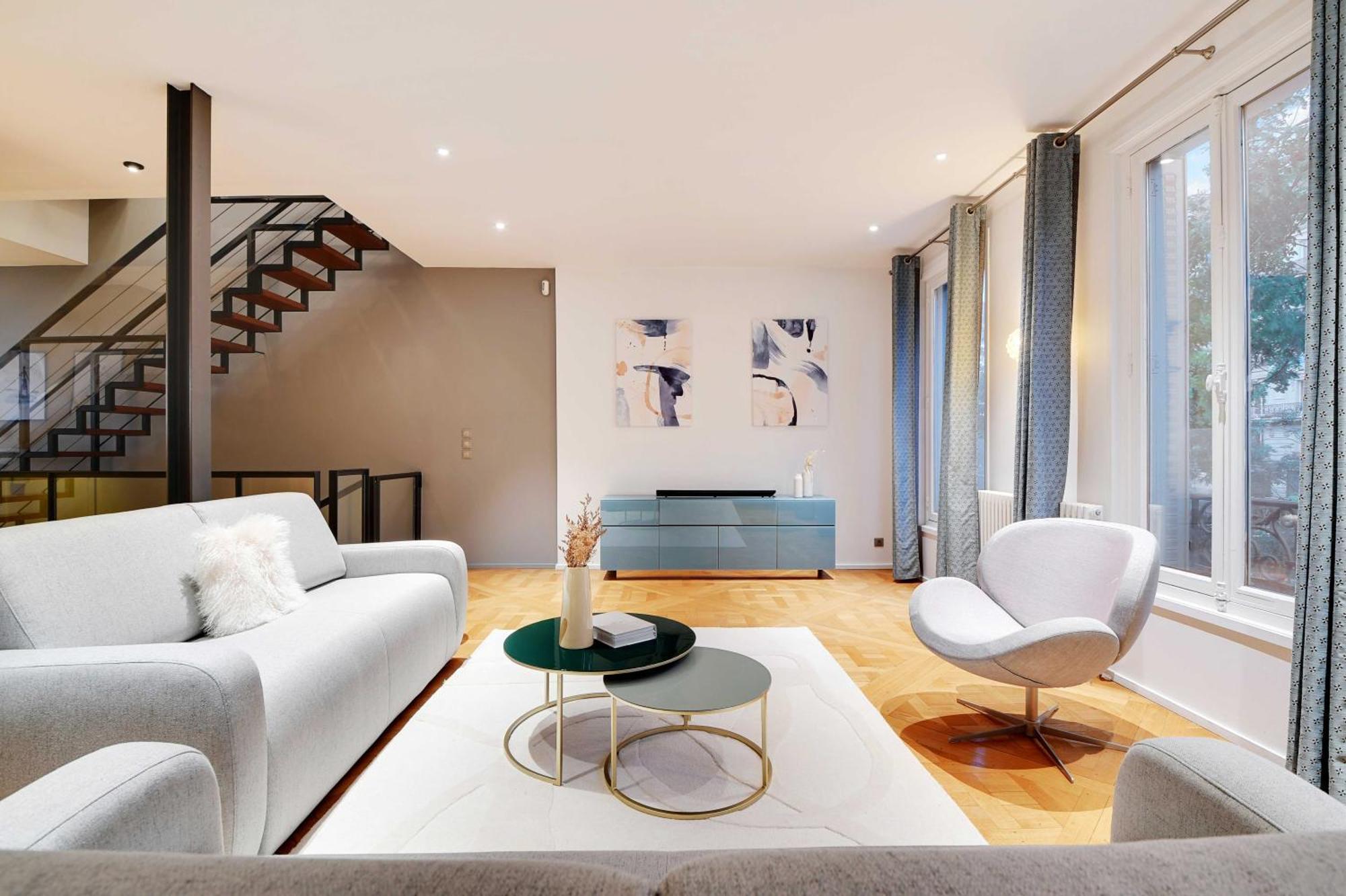 Fabulous House - A Gem In Chic Western * Paris